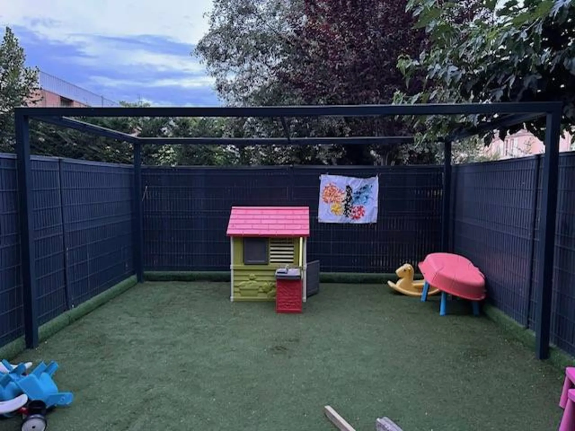 Thermolaquage de Pergolas acier pour collectivités et professionnels à Istres et Miramas