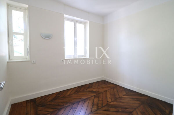 Le Vésinet Centre - Belle Maison ancienne 7 pièces de 176 M²