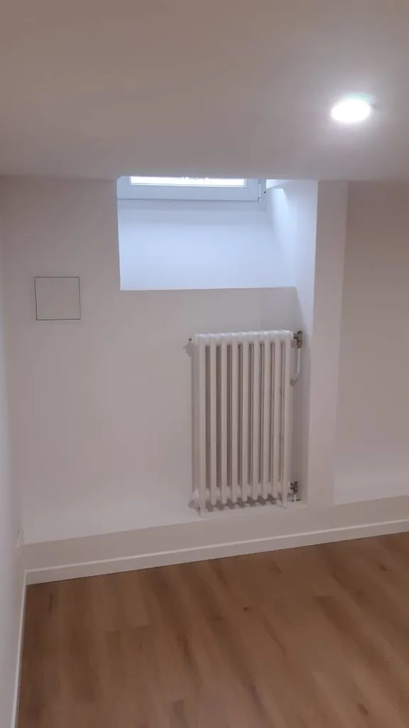 application de peinture acrylique sur plafond et murs à Bordeaux 