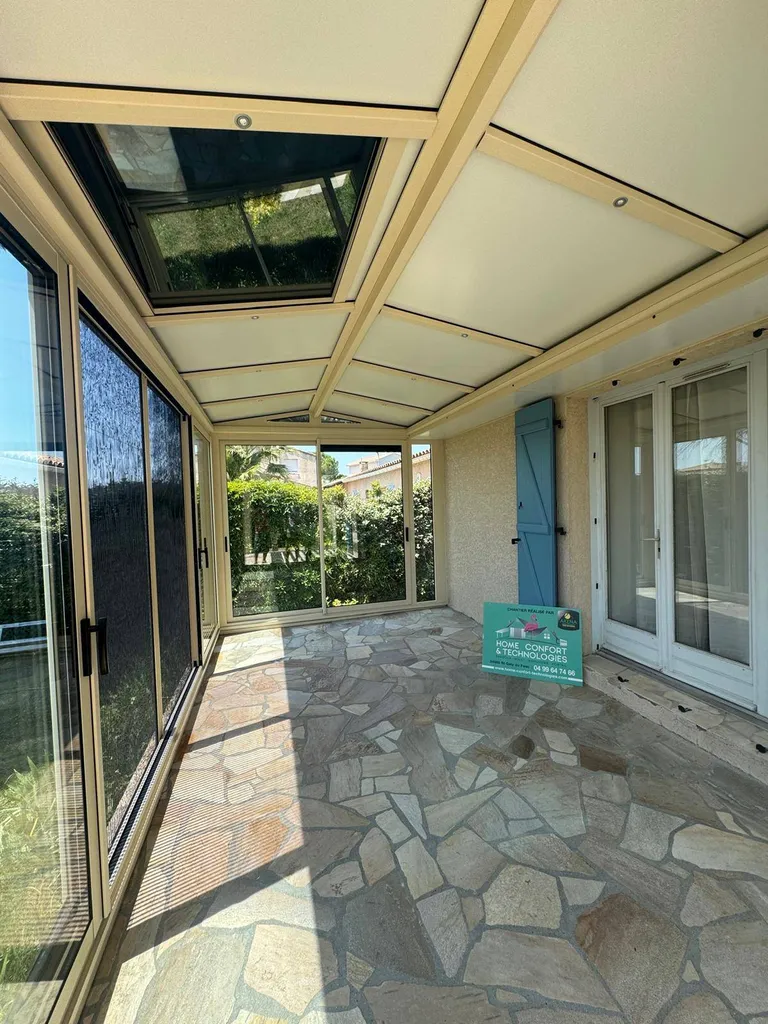 Installation d'une pergoveranda sur mesure entre Nîmes et Montpellier sur la commune d'Aimargues