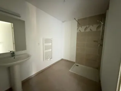 Appartement 3 pièce(s) 2 chambre(s) 67.8 m² Taradeau (83460)