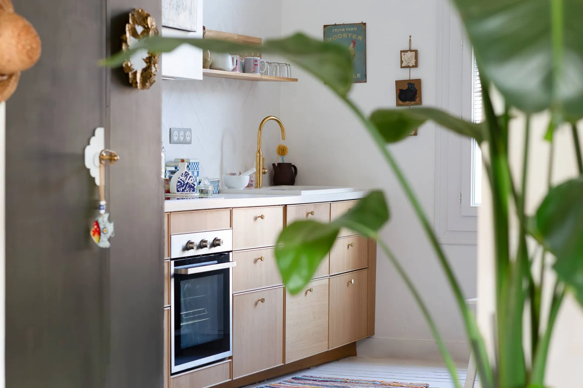 Vends appartement à la décoration soignée, parfait pour une installation sans travaux lourds.