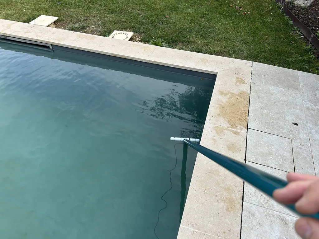 Faire localiser une fuite sur piscine béton à Arcachon dans le 33 par une entreprise spécialisée