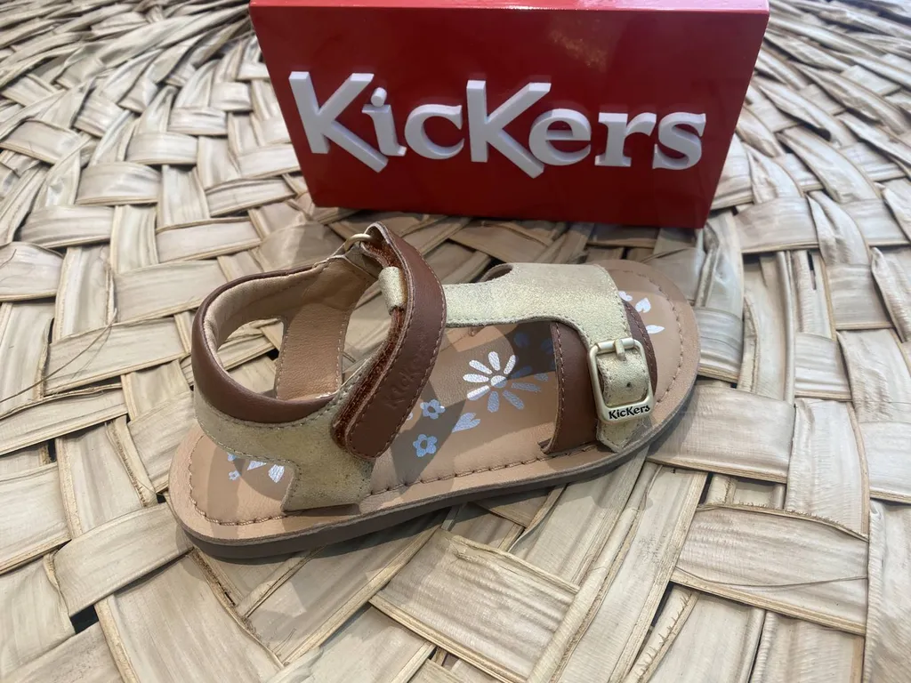 nu pied enfant réglable près de Blanquefort