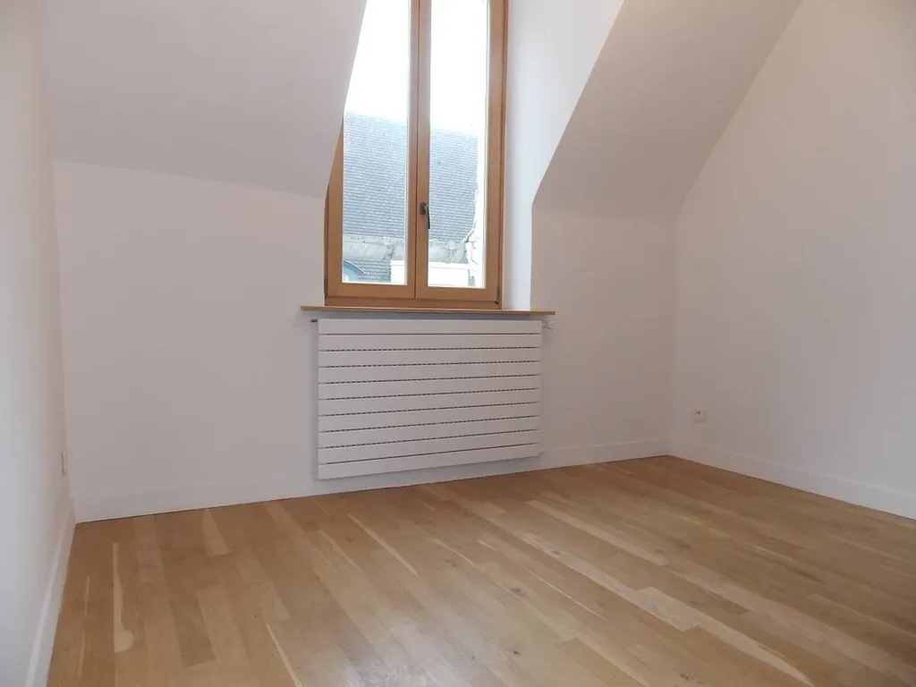 A VENDRE APPARTEMENT 4 PIÈCES HAUSSMANNIEN VUE DÉGAGÉE QUARTIER DE L’HOPITAL SAINT-LOUIS PARIS 75010