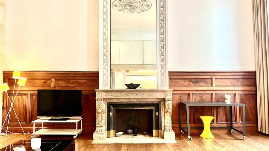 Bel appartement de caractère Bordeaux Saint Paul 
