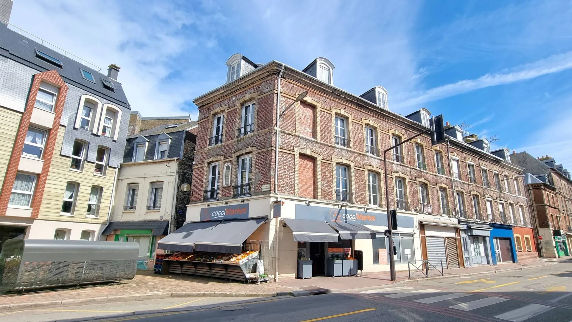 A vendre, bel appartement de 42 m² rénové et meublé, à deux pas de la mer. Dieppe 76200