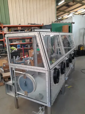 Conception et fabrication de hotte ONET de confinement sur mesure par GIRARD FRERES