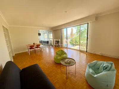 Appartement meublé avec balcon, parking à Saint Germain En Laye 3 pièce(s) 87.34 m2