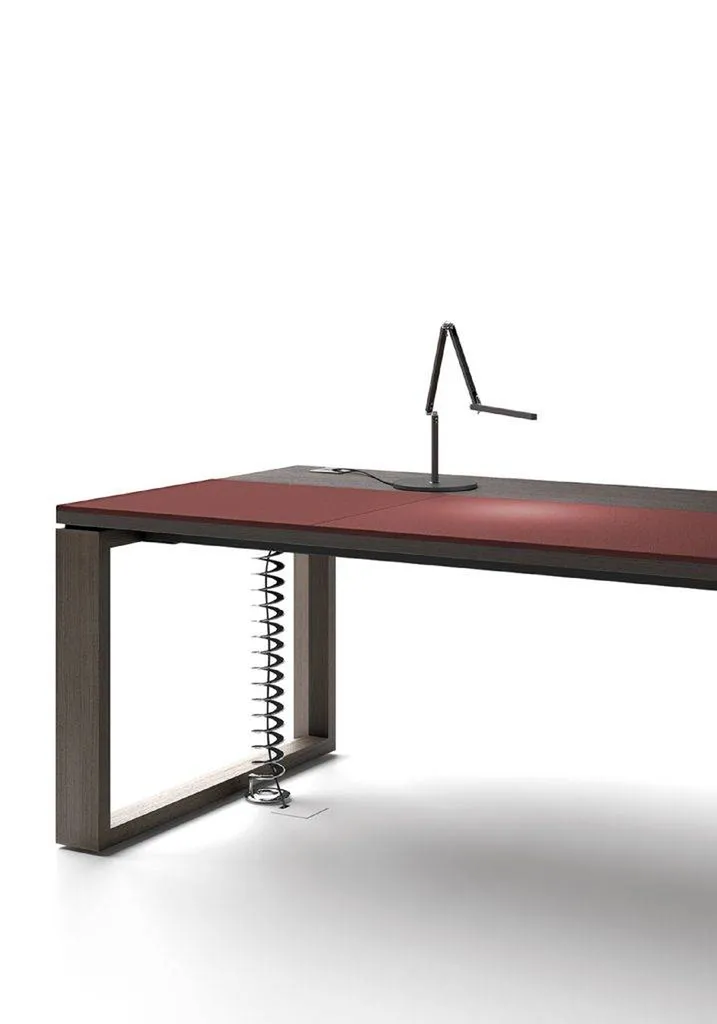 Bureau direction bois et métal avec connectique à AVIGNON