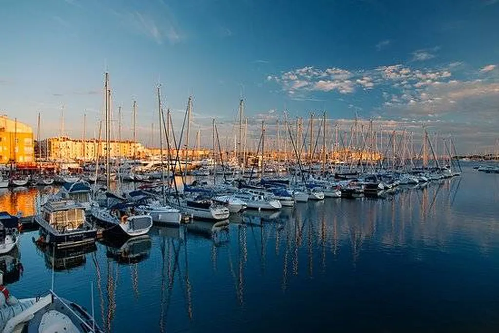 Le port du Cap d'Agde proche du Camping Le Mas de la Plage bord de mer