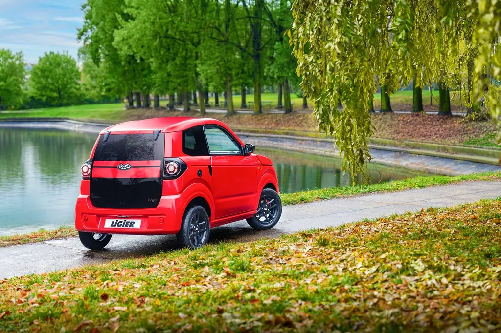 Nouvelle voiture sans permis Ligier Myli MAX à Salon de Provence