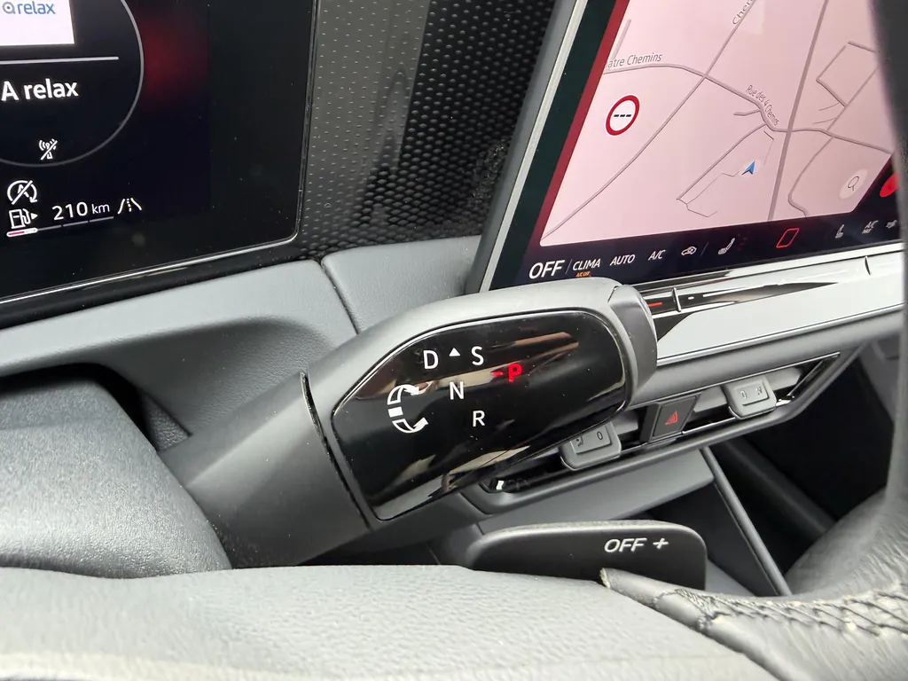 Volkswagen Tiguan d'occasion récent à louer ou acheter chez Caudebec Automobiles, votre garage spécialisé proche du Havre en Normandie
