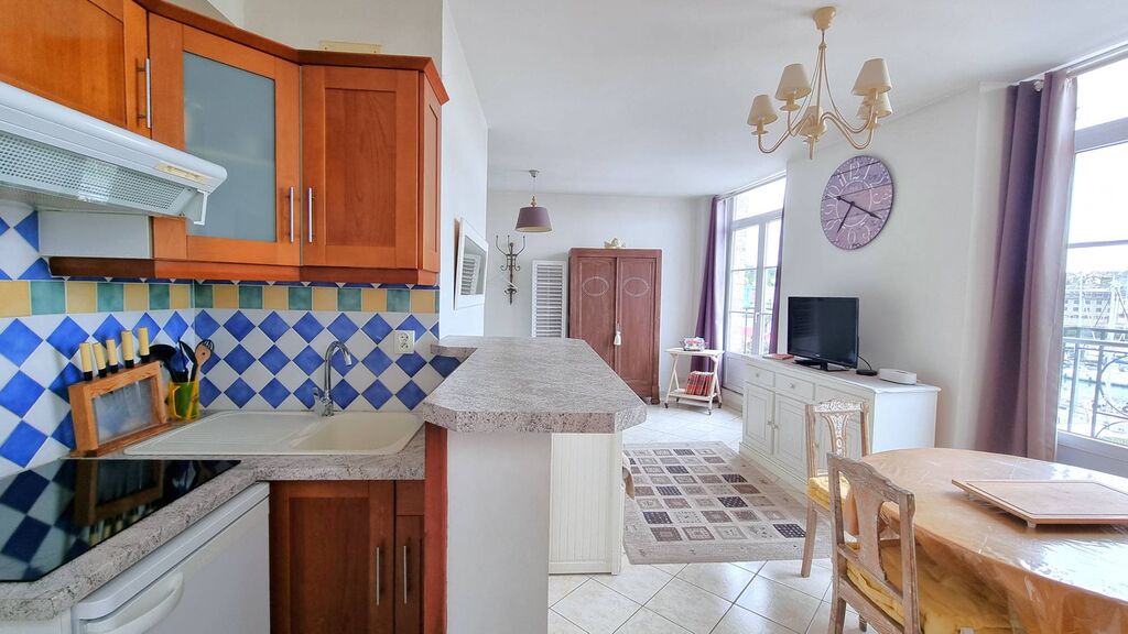 A vendre Studio meublé, face au port de plaisance, Dieppe 76200