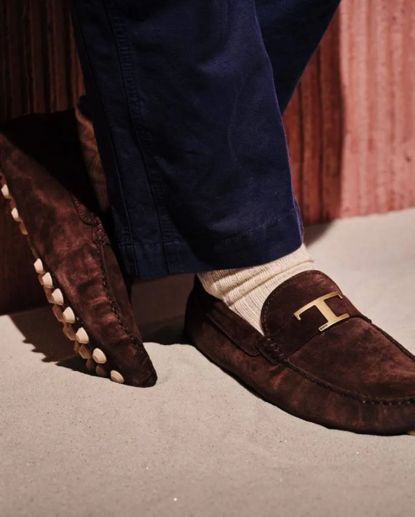La collection pour homme Tod's Printemps-été 2024  des images de classe et d'élégance à l'italienne.