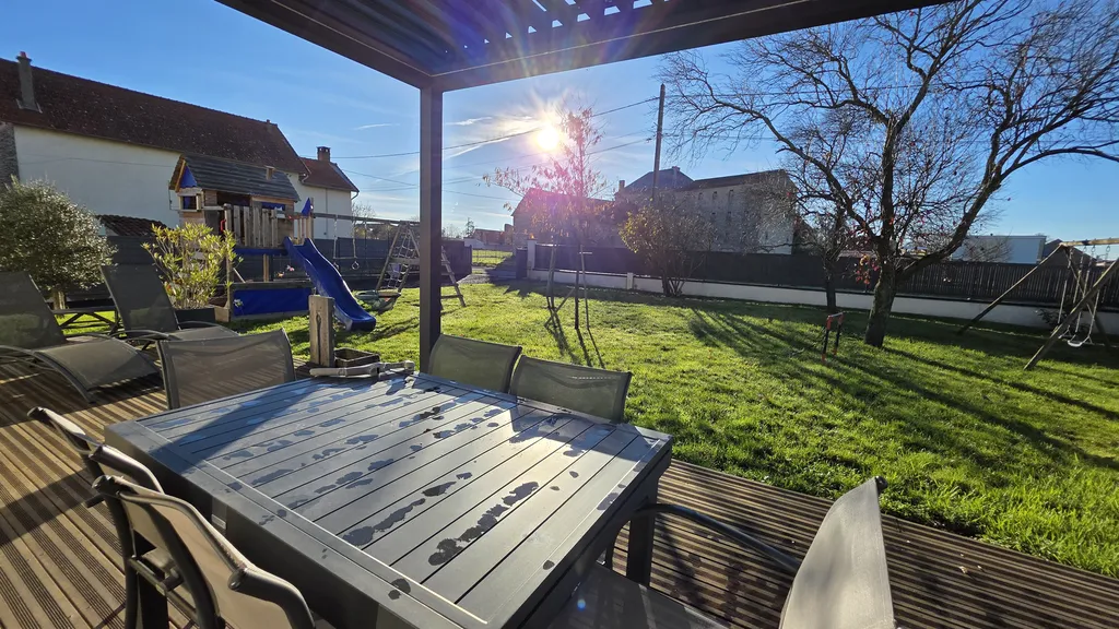 à vendre belle maison dans le 63 grand terrain prête à emménager vichy clermont 