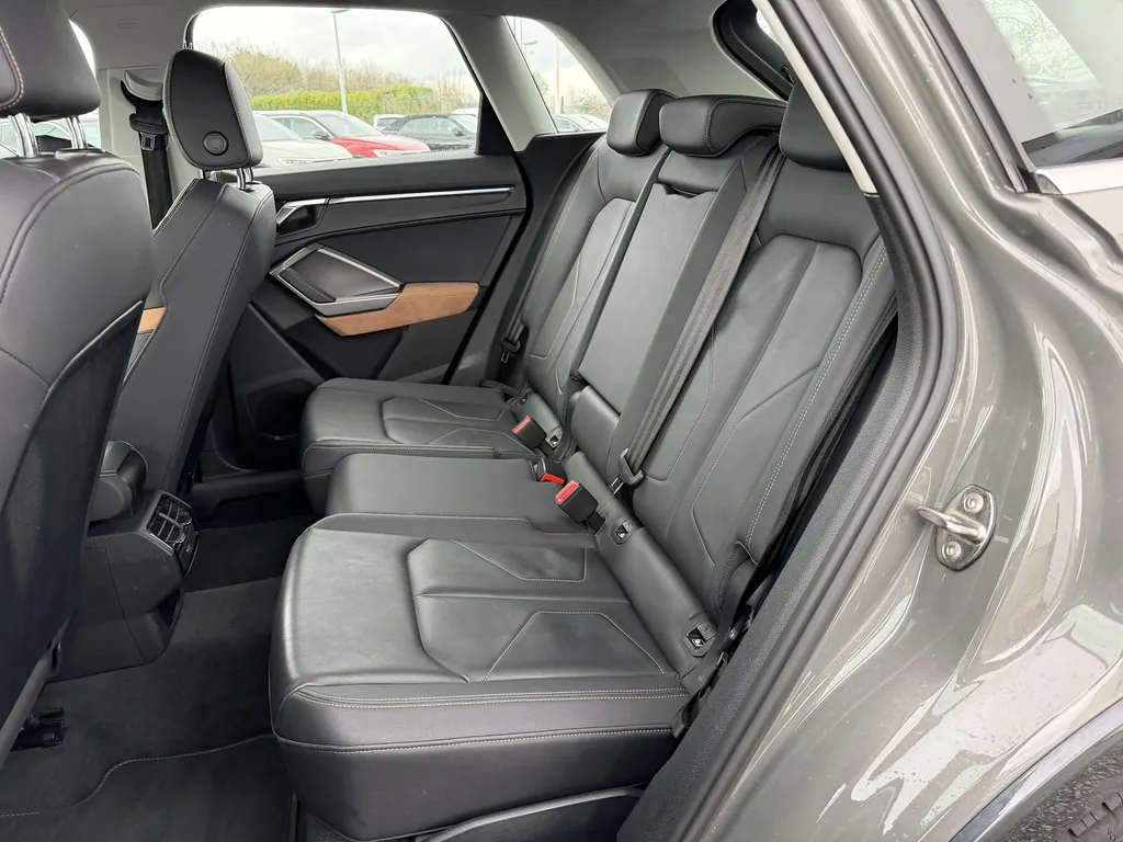 Audi Q3 occasion Le Havre : SUV diesel 150 ch S tronic disponible chez votre concessionnaire à La Frénaye