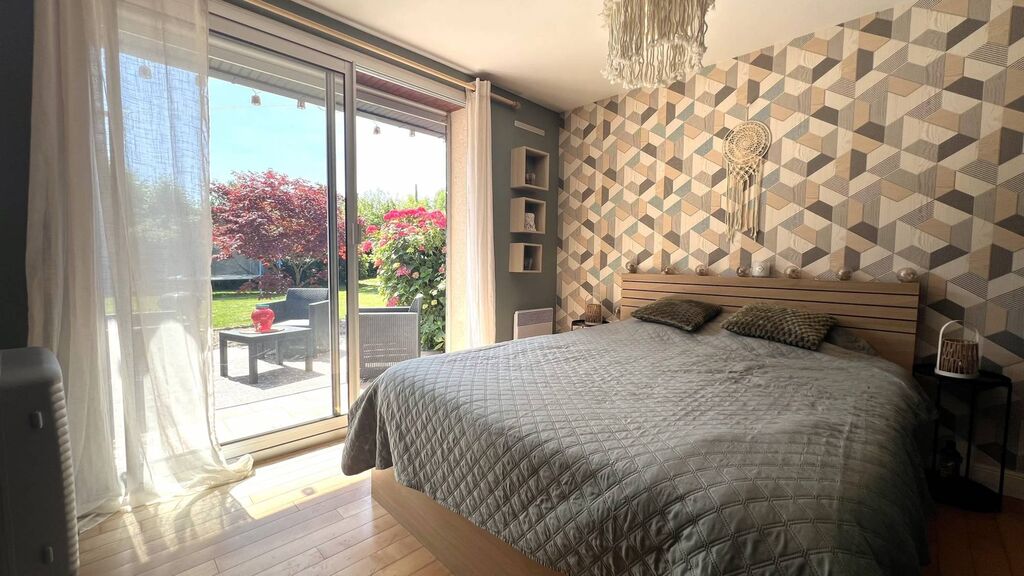 CONTEMPORAINE D'EXCEPTION A 10 MINUTES DU LITTORAL