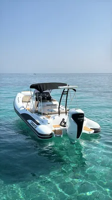 Grand bateau semi-rigide offshore Grand Boats Golden Line G850 à vendre : 8,50 mètres avec option bi-motorisation à Saint Tropez et sa région