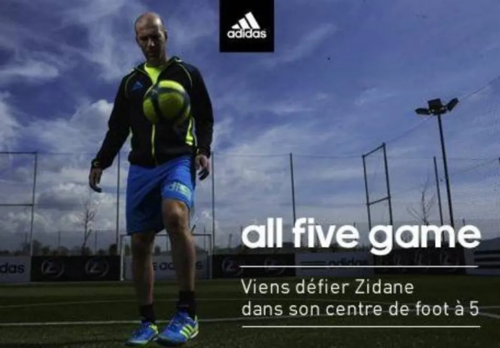 Jouer au foot à 5 au Corner Café à Aix