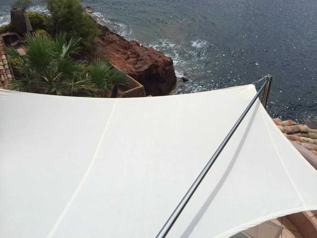 Voile d'ombrage sur mesure a Théoule-sur-Mer 06
