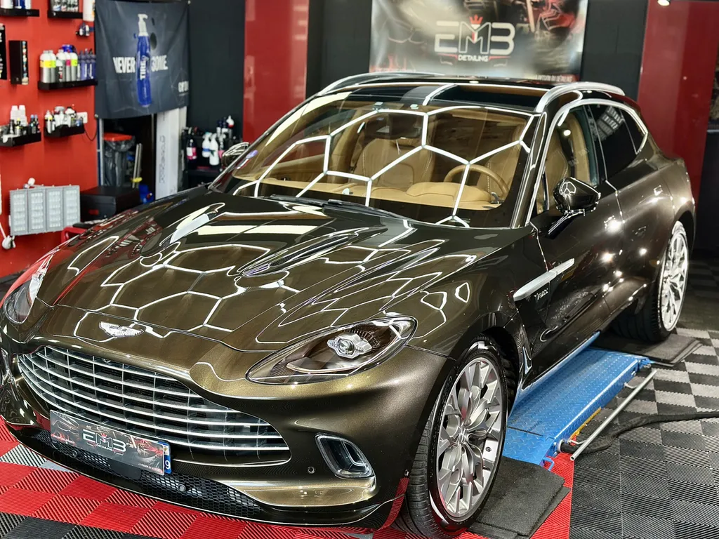 DETAILING auto protection carrosserie Aston Martin DBX sur Limonest 