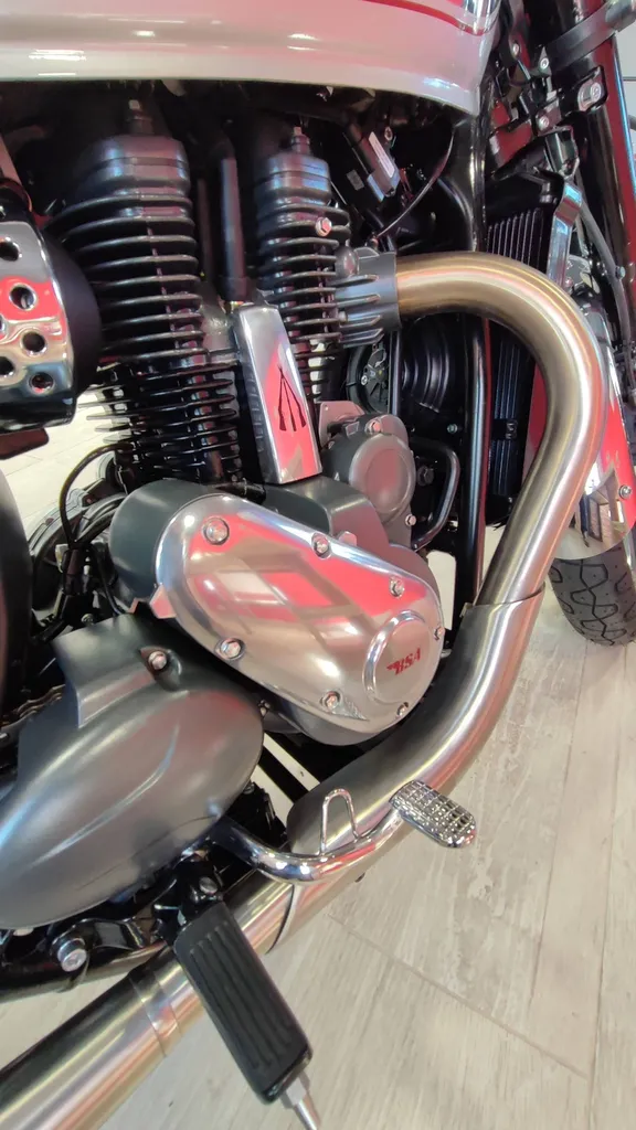 BSA GOLDSTAR 650 LEGACY EDITION