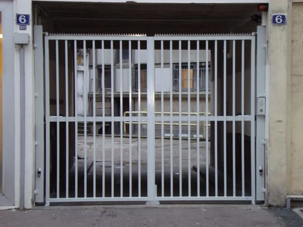 Installation de Portail copropriété motorisé, Clôtures de Sécurité et Systèmes de Contrôle d'Accès à Rouen et sa région ou agglomération en Seine-Maritime 76