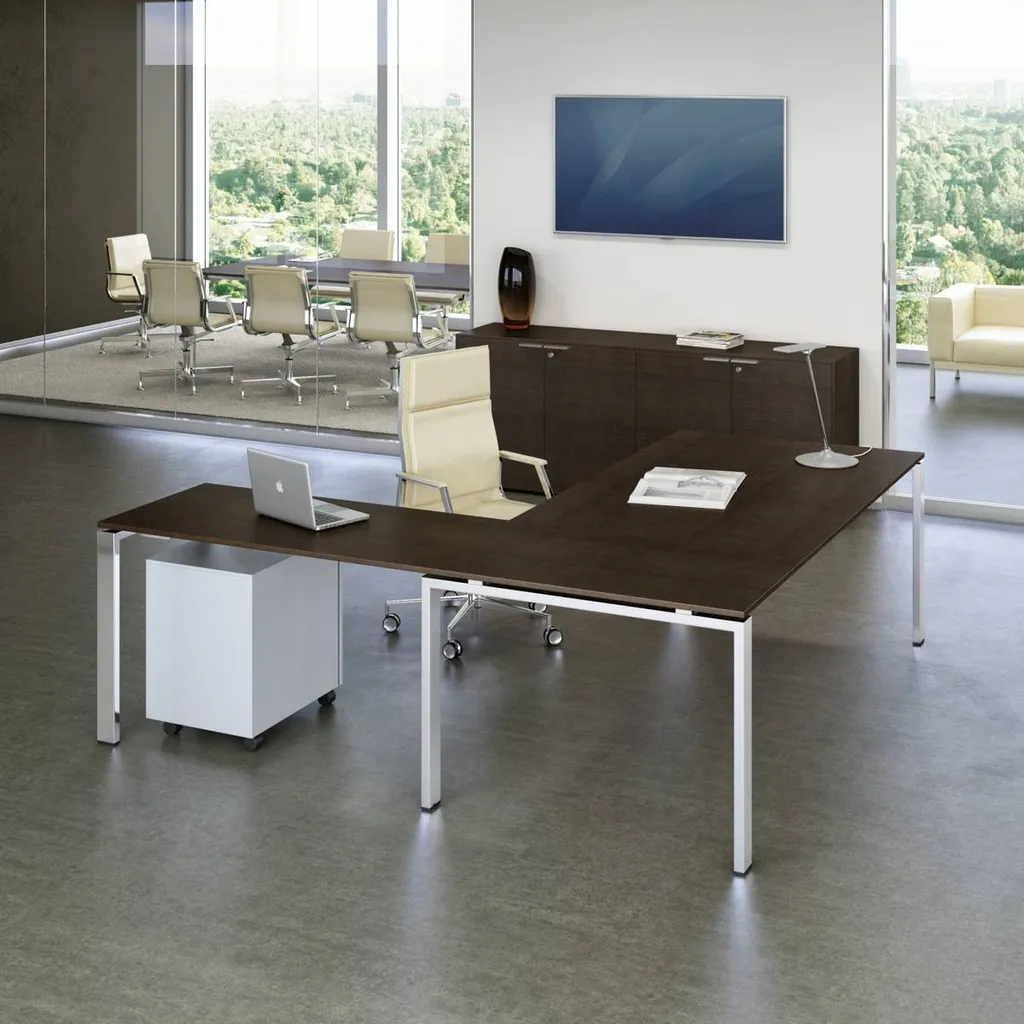 Bureau de direction GLIDER avec retour pour aménager votre espace professionnel à ARLES