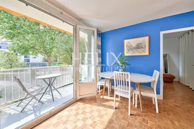 Un bel appartement 4 pièces de 73 m² quartier Princesse au Vésinet.Un séjour avec balcon, trois chambres, une place de parking extérieur et une cave.Proche écoles et commerces. Lumineux et sans vis-à-vis.Exclusivité Hélix Immobilier.