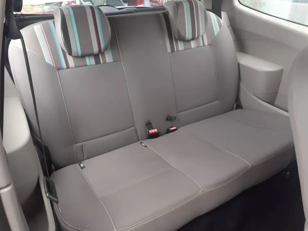 RENAULT TWINGO II OCCASION EXPRESSION 1.2 LEV 16V 75 ECO² À PLAISANCE DU TOUCH PRÈS DE TOULOUSE EN OCCITANIE