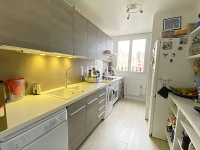 LE Pecq Rive Gauche - Appartement Spacieux et lumineux au 3 ème étage avec ascenseur 