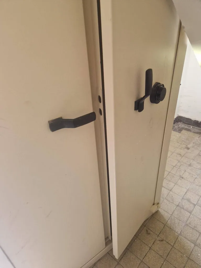 armoire forte sur base militaire