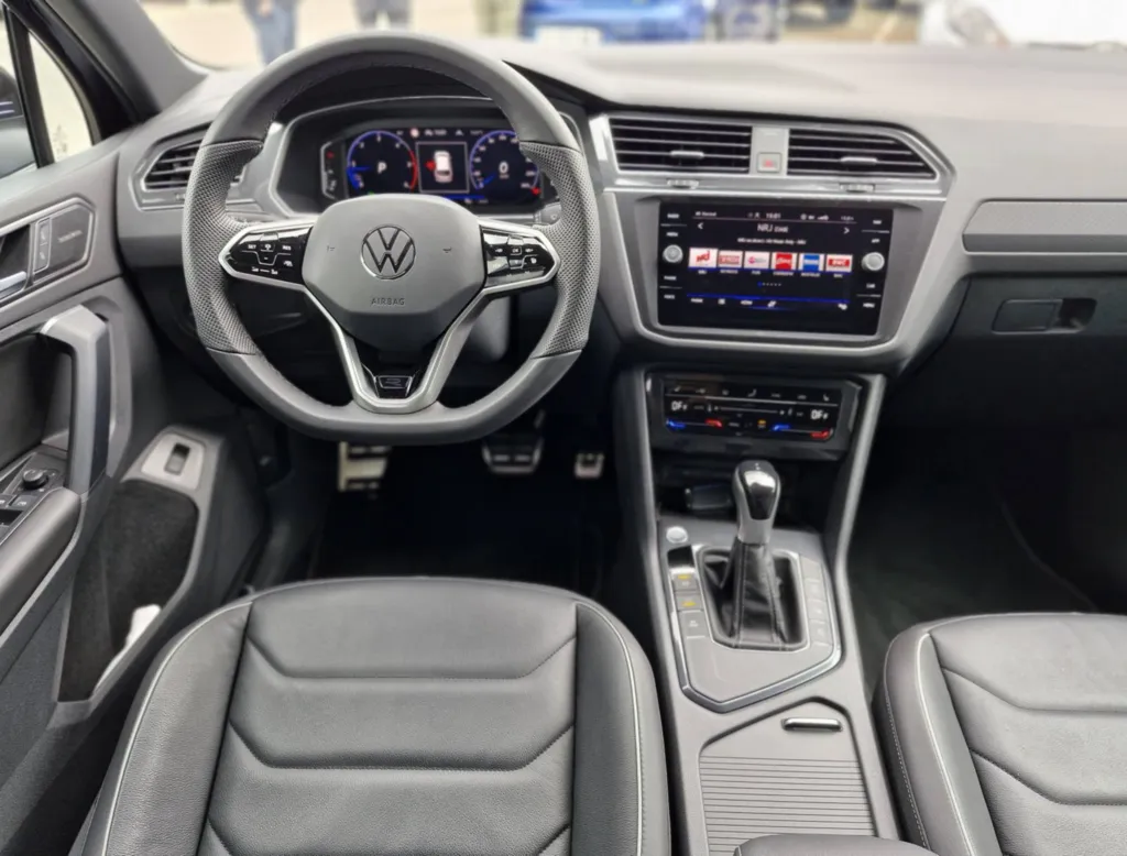 VOLKSWAGEN TIGUAN II 2.0 TDI 150 R-LINE EXCLUSIVE DSG7 OCCASION ATTELAGE ESCAMOTABLE /  HARMAN KARDON / TOIT OUVRANT / CUIR / CAMERA 360°/ FULL CUIR PRES DE TOULOUSE A PLAISANCE DU TOUCH EN OCCITANIE