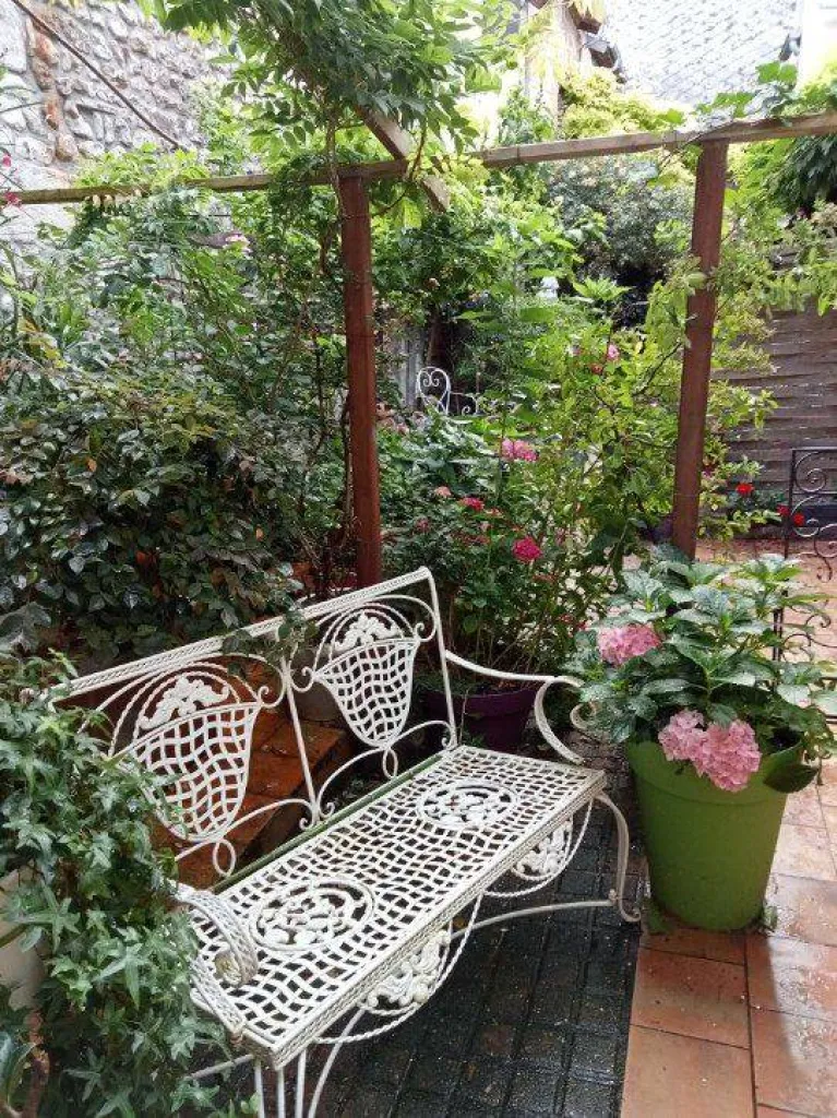 place du bateau 76530 la bouille