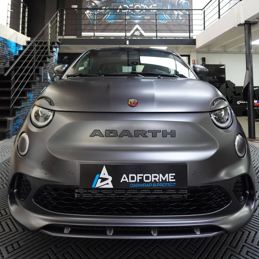 Covering Fiat 500 Abarth 