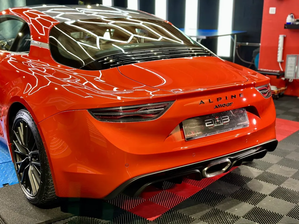 Spécialiste Protection carrosserie film PPF et traitement céramique Lyon Alpine A110 