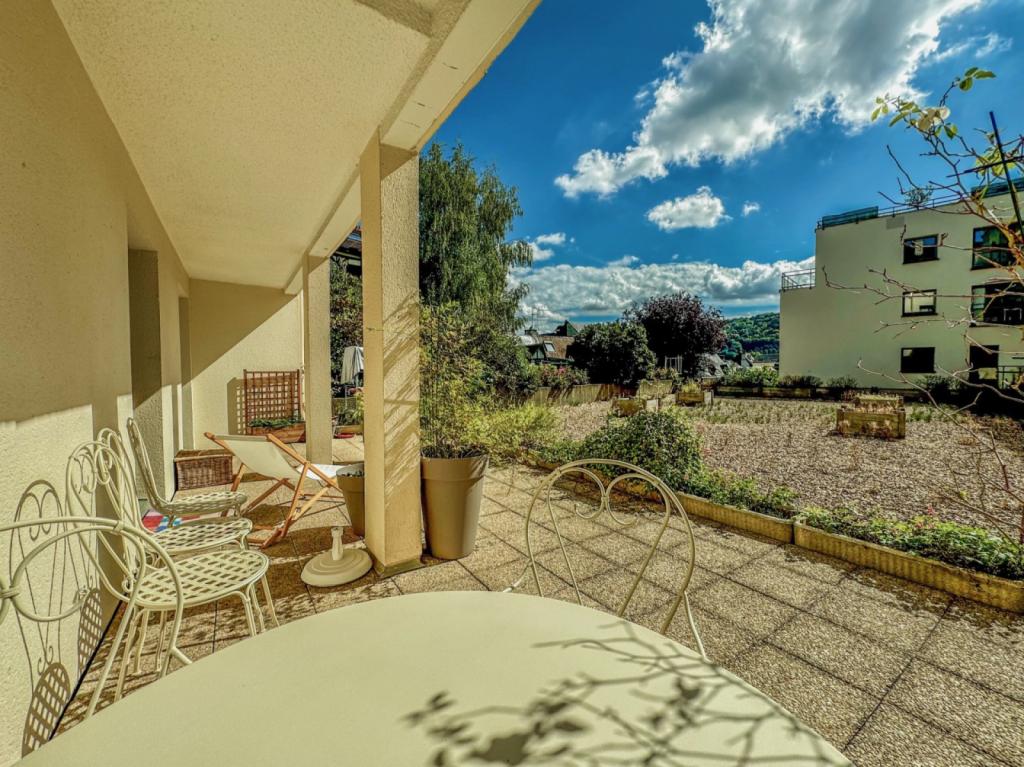 À vendre, appartement T3, avec terrasse de 35 m² et parking en option*