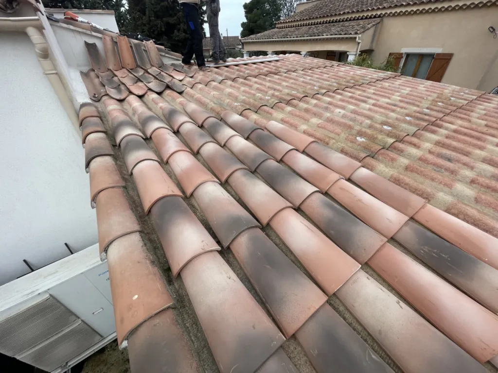 Rénovation d’une toiture en P.S.T sur Marignane près de Martigues