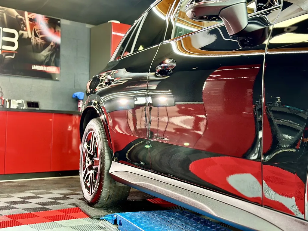 Traitement céramique auto DETAILING protection carrosserie Sud de Lyon Mercedes GLC