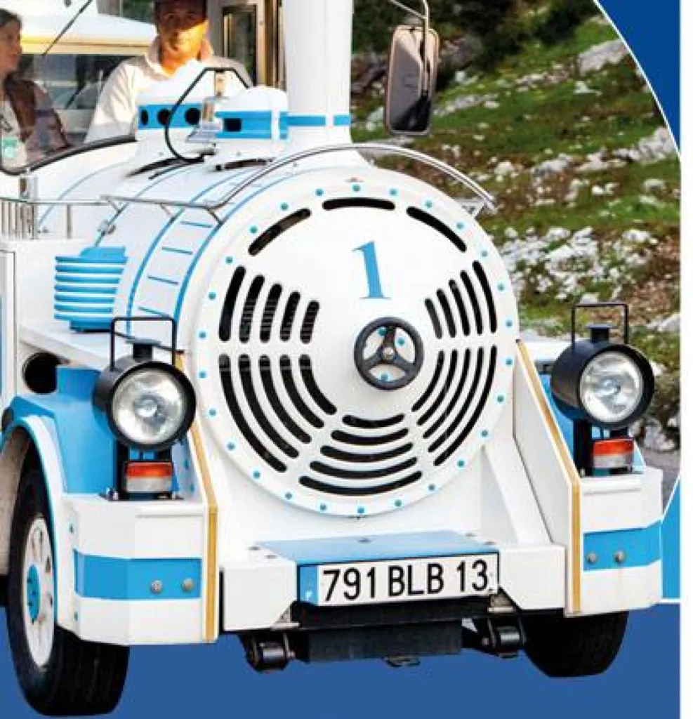 Petit train touristique à Marseille pour visiter les lieux les plus connus