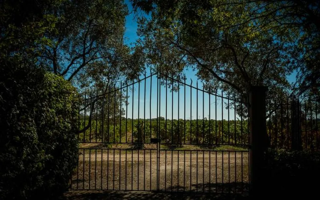 faire la visite du domaine de Preignes le Vieux avec le camping 4 étoiles le Mas de la Plage en bord de mer 