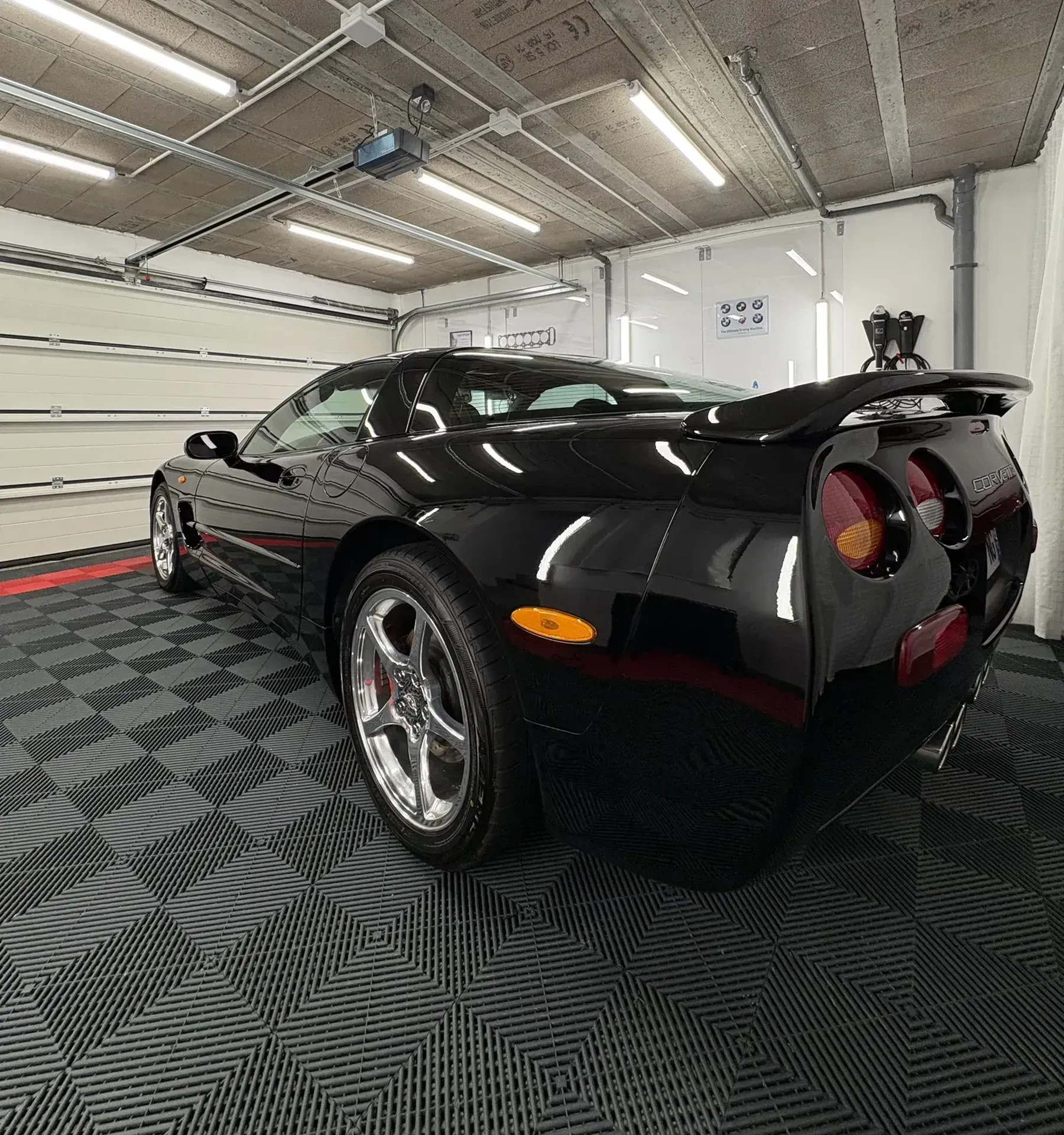 réaliser un polissage céramique sur une corvette