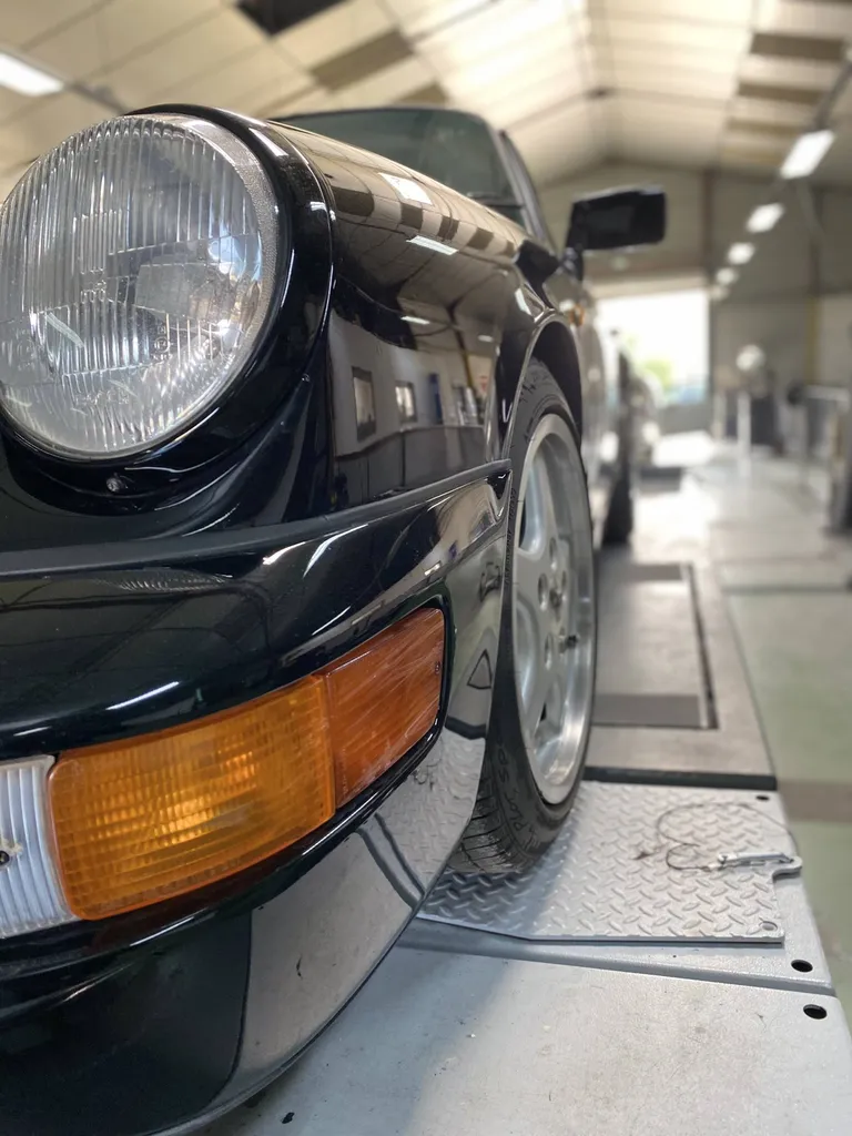 Autosur Martigues vérifie l'état et le fonctionnement de vos clignotants 