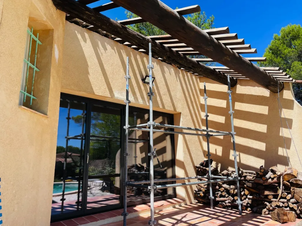 Changement d’une toiture de Auvent d’une maison sur Ventabren près de Aix en Provence