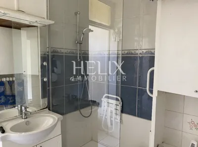 Appartement 5 pièces traversant Est/Ouest – Double séjour, balcon, 3 ch (poss. 4), cave et parking attitré