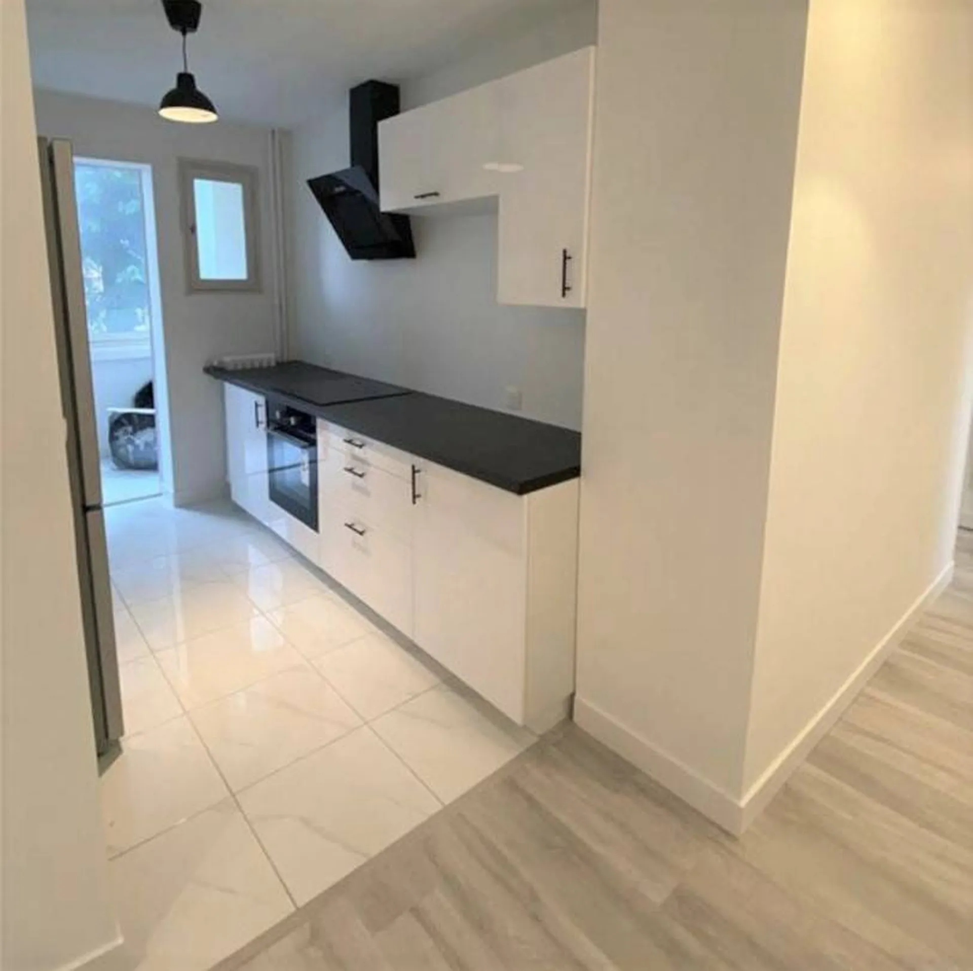 Appartement moderne refait à neuf / 3 chambres, au calme, commodités proches- 76 BOIS GUILLAUME - Normandie