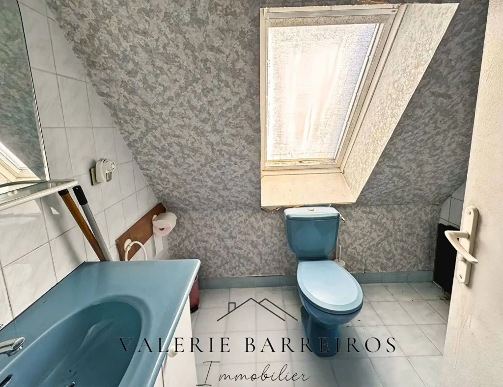 Maison de 207m2 édifié sur un terrain de 4363m2 situé dans la commune de La Londe