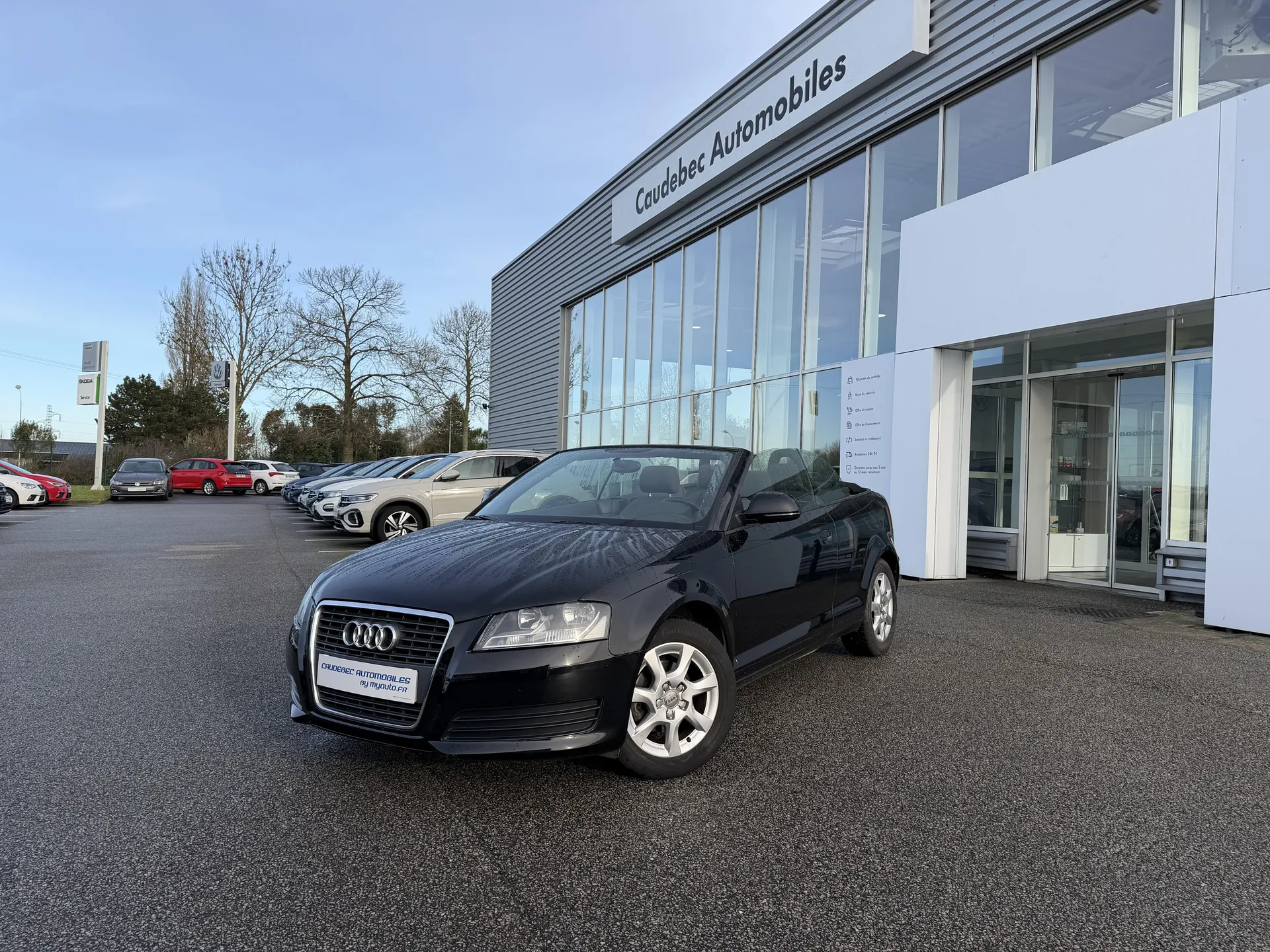 Audi A3 Cabriolet occasion à La Frénaye : voiture essence révisée proche du Havre, de Rouen et d'Yvetot.