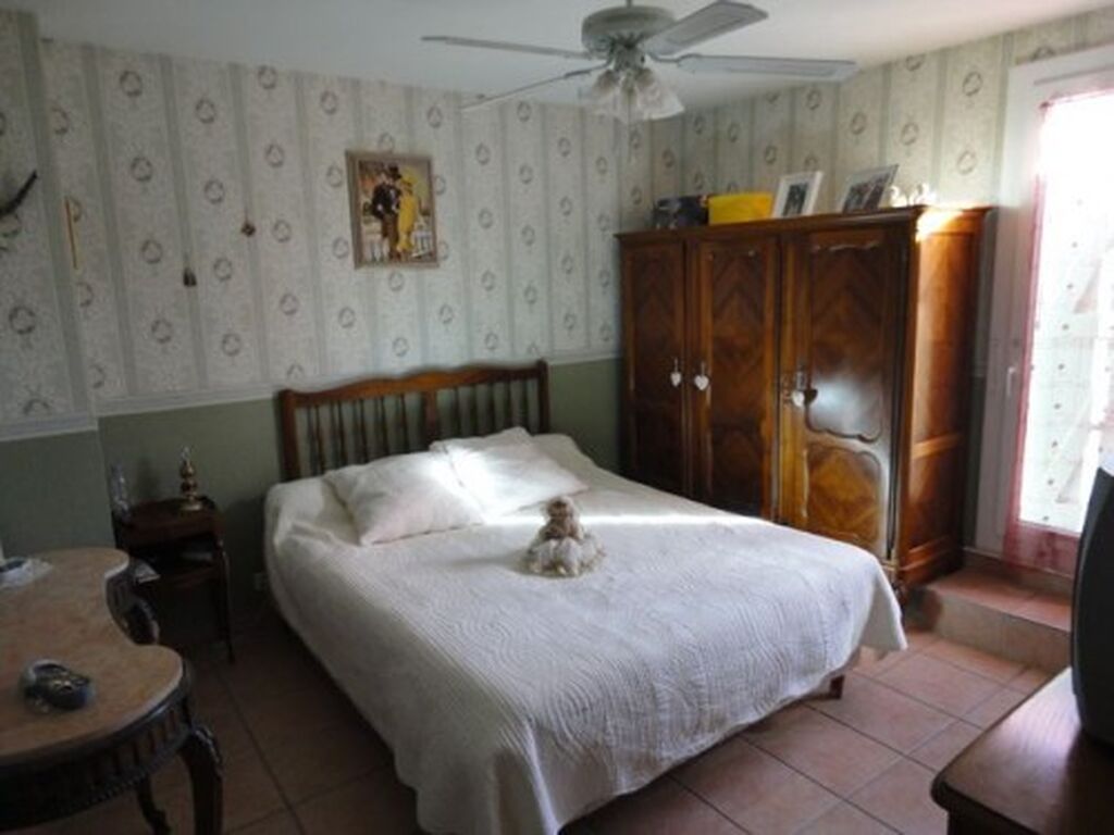 Vente maison Roquefort la bédoule Quartier calme sur 248m² avec garage et cellier